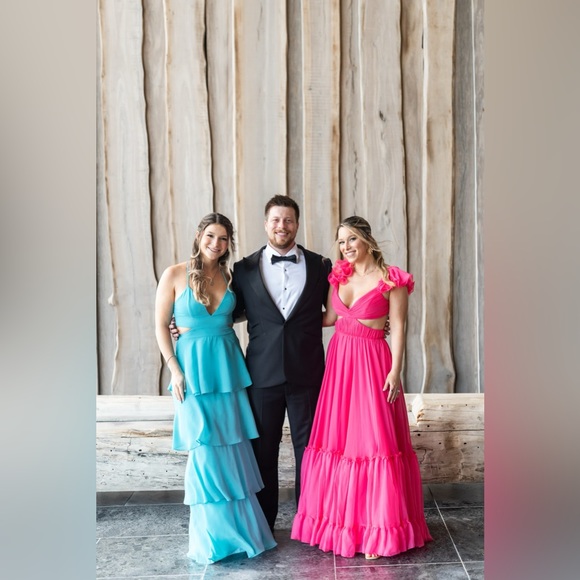 Mac Duggal ruched ruffled shoulder cut out lace up gown - Picture 4 of 6